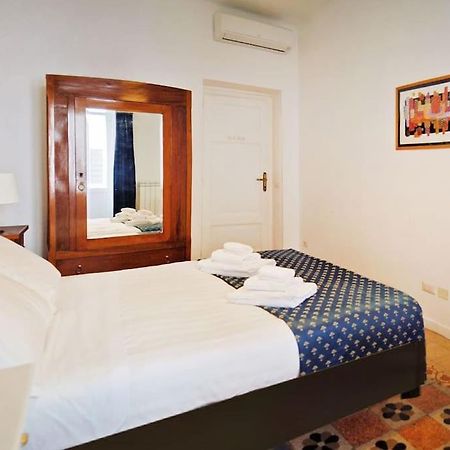Near Colosseum By Varental 2Br + 1Sb Rome Extérieur photo