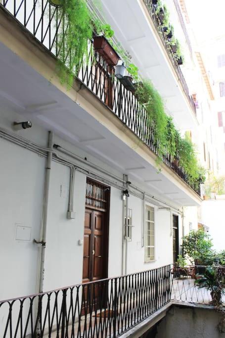 Near Colosseum By Varental 2Br + 1Sb Rome Extérieur photo