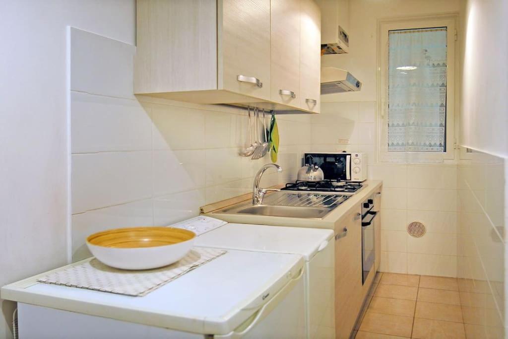 Near Colosseum By Varental 2Br + 1Sb Rome Extérieur photo